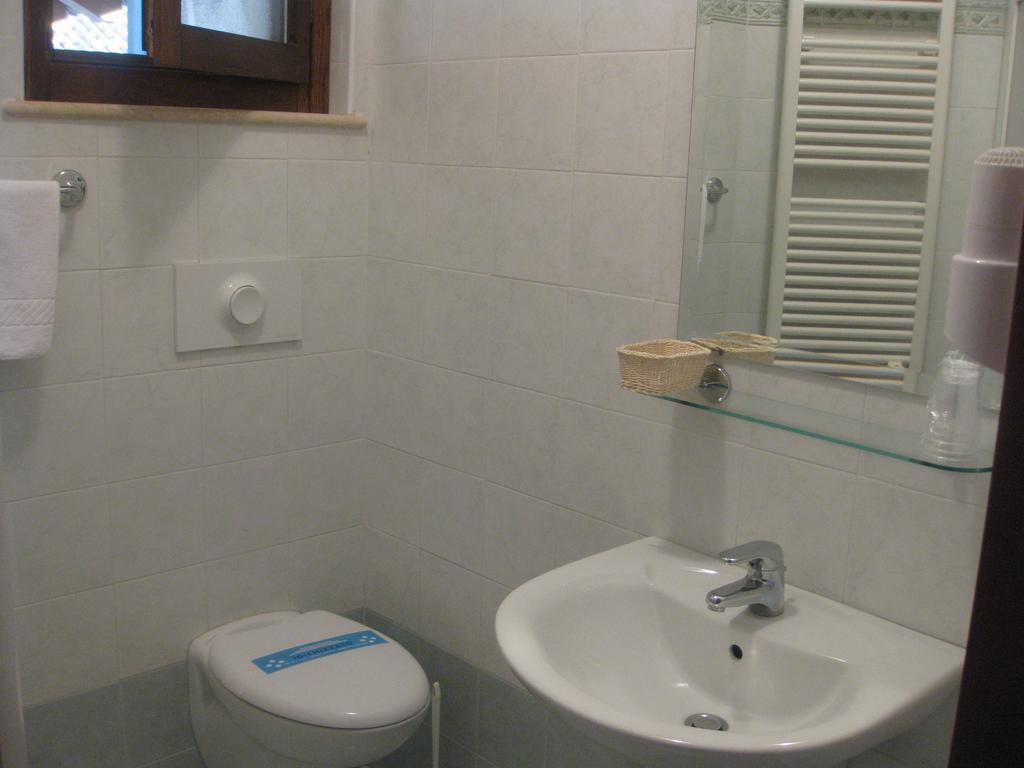 Albergo Giardino Sannazzaro de' Burgondi Zimmer foto