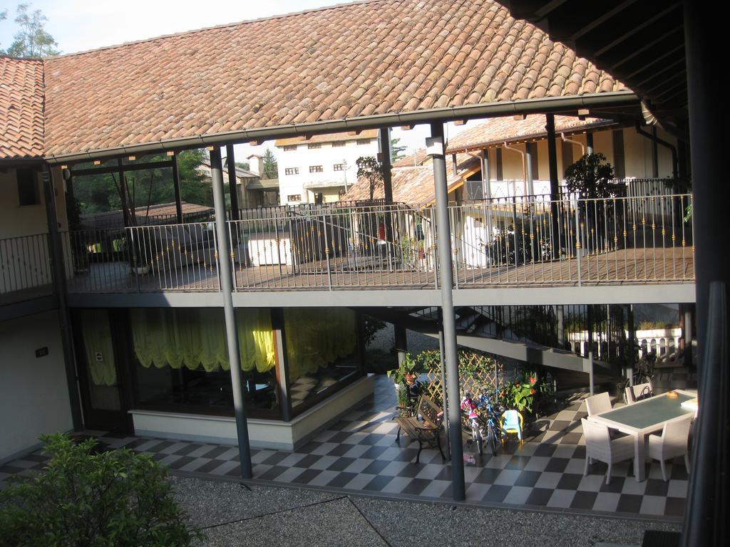 Albergo Giardino Sannazzaro de' Burgondi Exterior foto